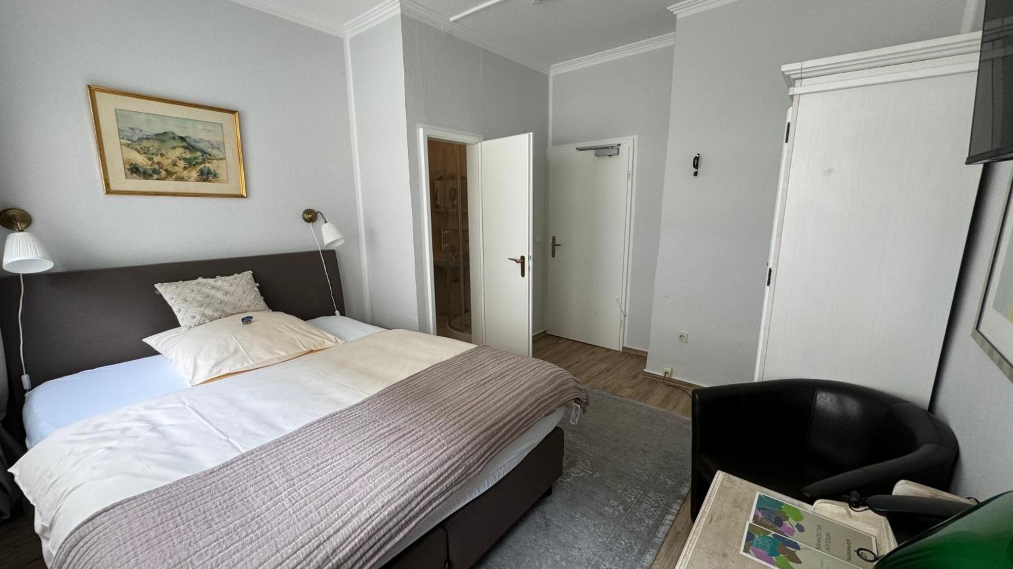 Goethe Hotel Bad Pyrmont Ruang foto