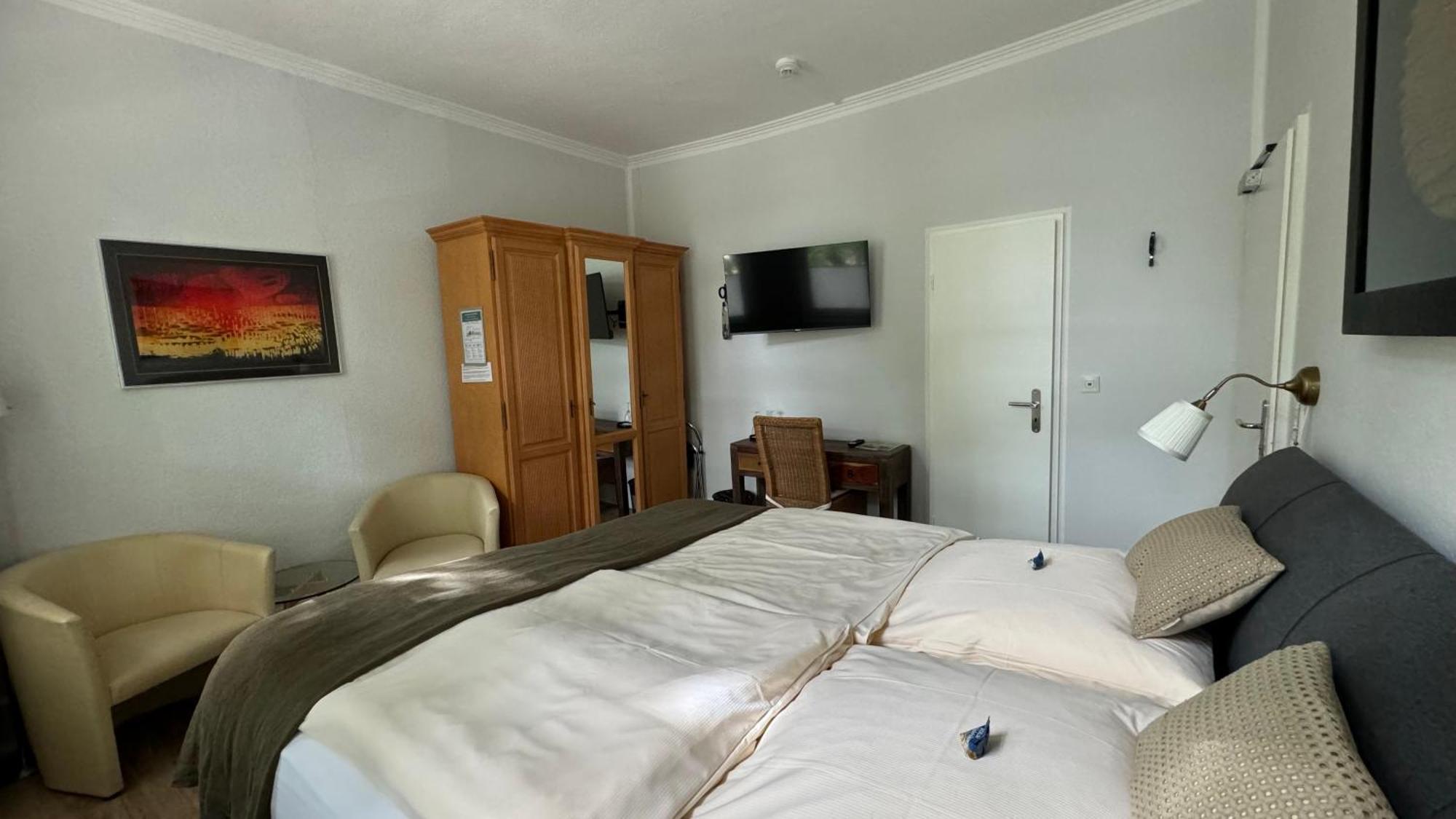 Goethe Hotel Bad Pyrmont Ruang foto