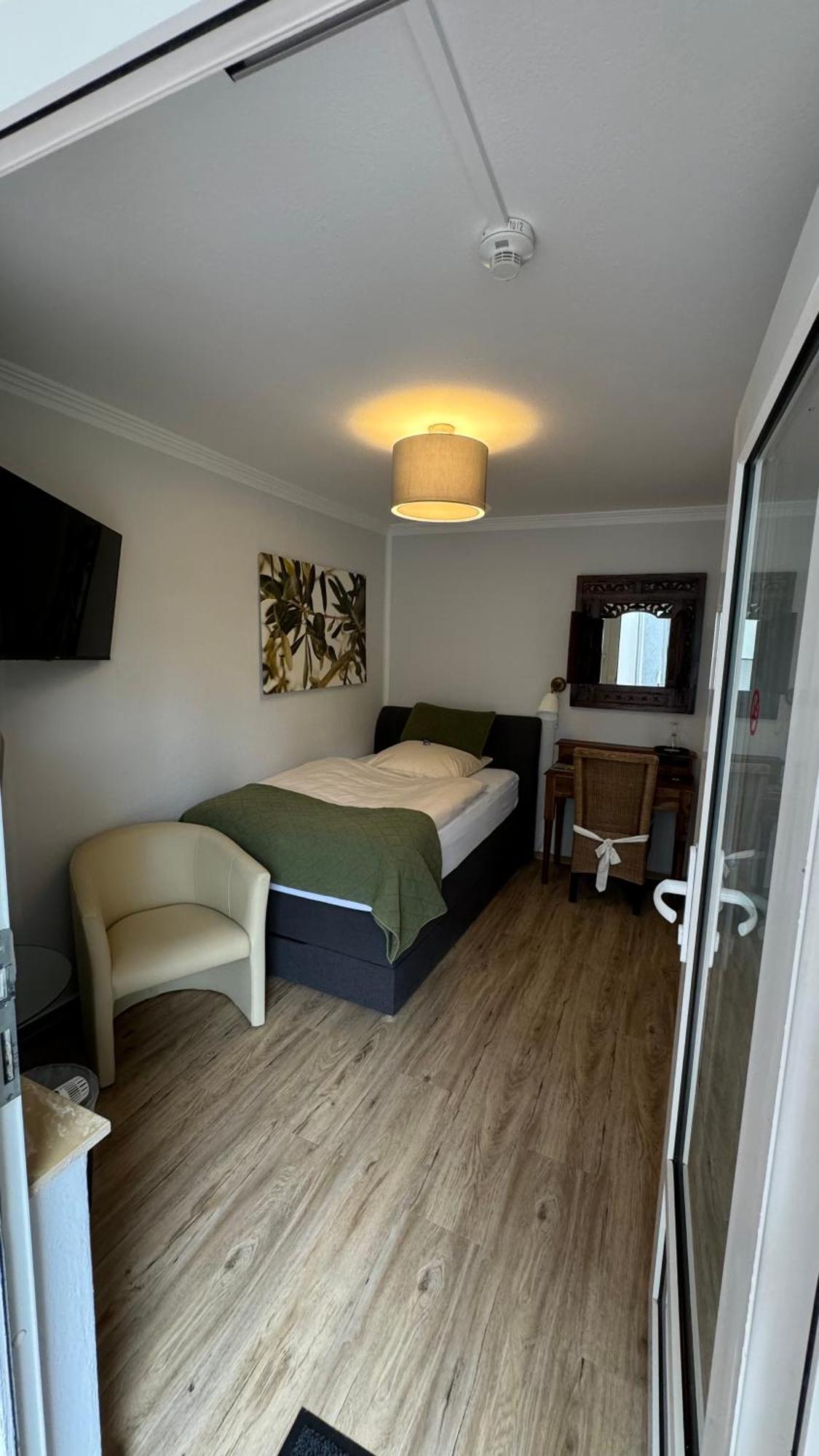 Goethe Hotel Bad Pyrmont Ruang foto