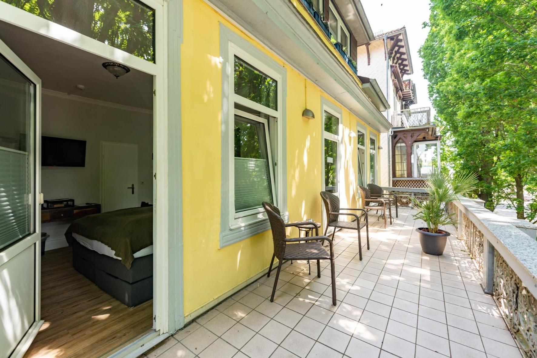 Goethe Hotel Bad Pyrmont Bagian luar foto
